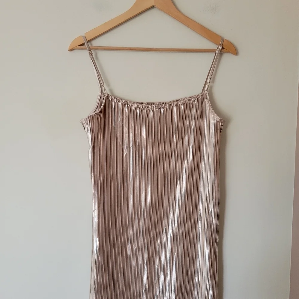 Petal & Pup Metallic Gold Striped Maxi Dress - Picture 7 of 11